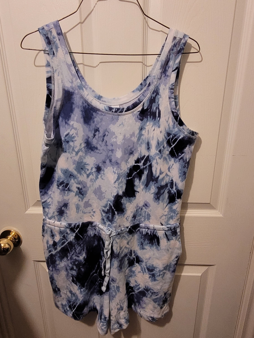 Old Navy Blue and White Tie-Dye Crewneck Top